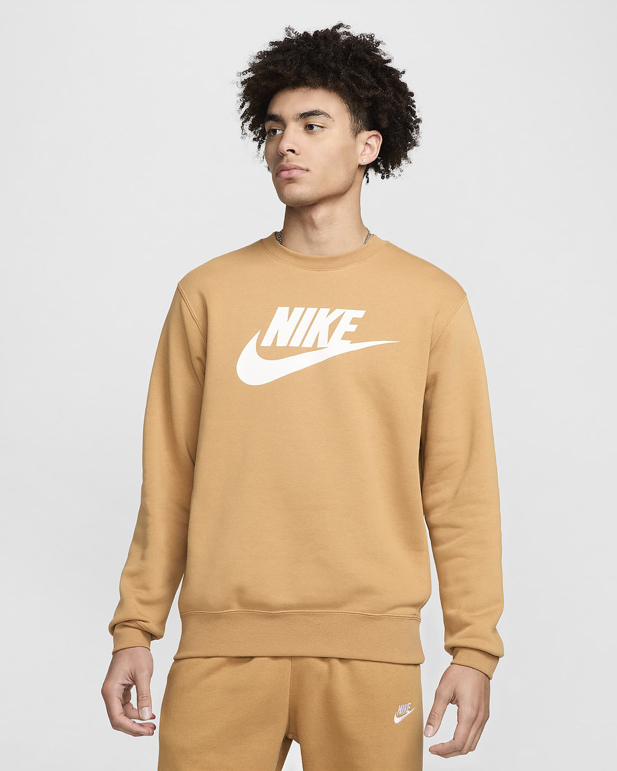 Nike Sportswear Club Fleece Graphic Crew Sweatshirt Flax