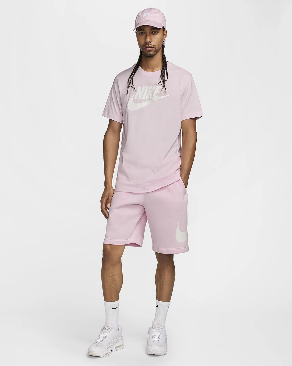 Nike Sportswear Club Fleece Graphic Shorts Outfit