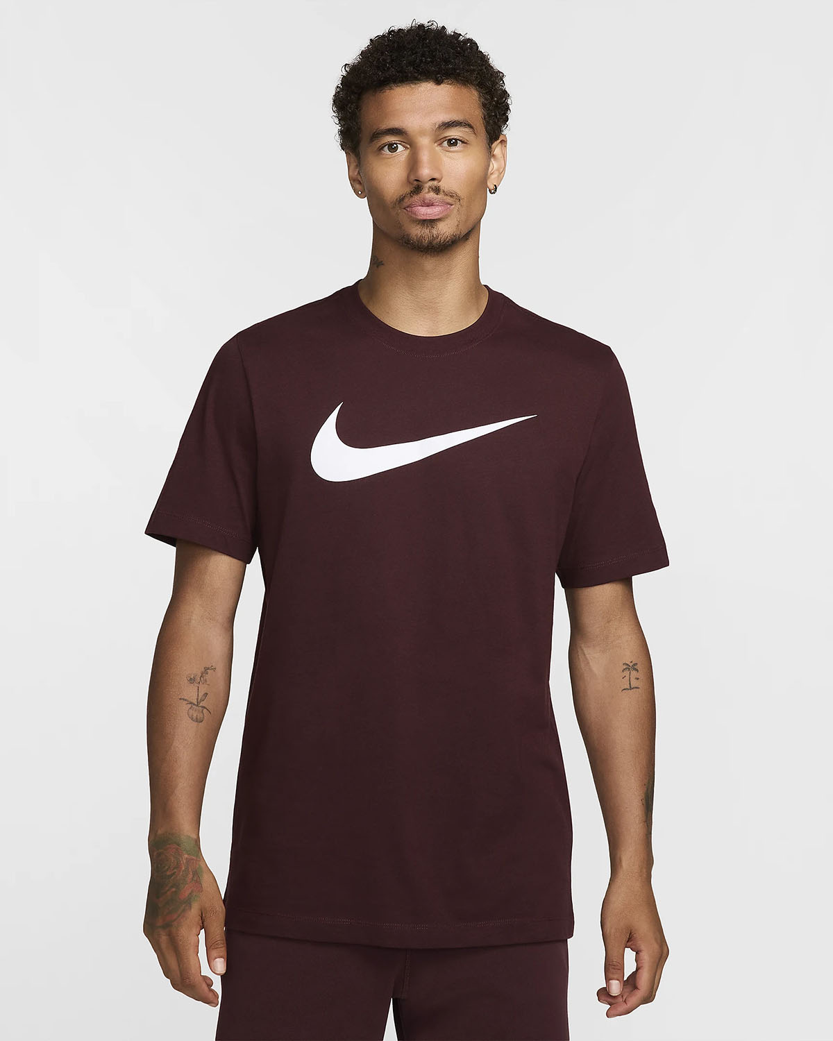 Nike Sportswear Swoosh T Shirt Burgundy Crush