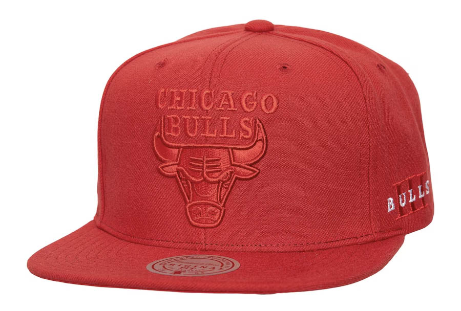 Chicago Bulls Mitchell and Ness Air Jordan 3 Fire Red Sneaker Hook Snapback Hat 1