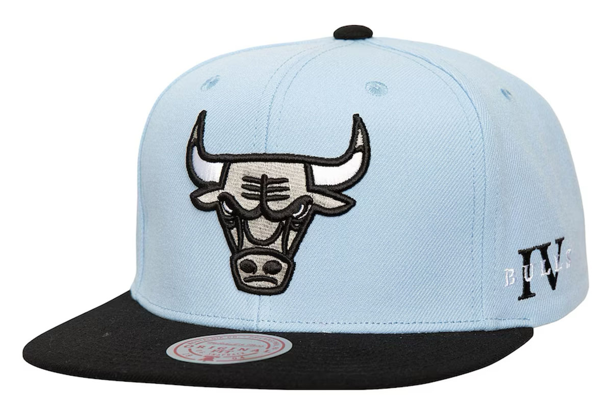 Chicago-Bulls-Mitchell-and-Ness-Sneaker-Hook-Snapback-Hat-Air-Jordan-4-UNC-University-Blue-1