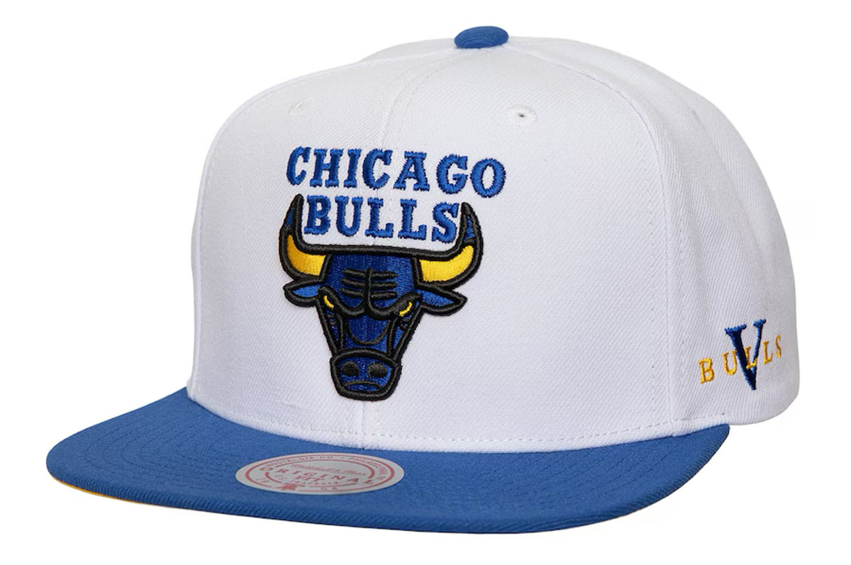 Chicago-Bulls-Mitchell-and-Ness-Sneaker-Hook-Snapback-Hat-Air-Jordan-5-Laney-1