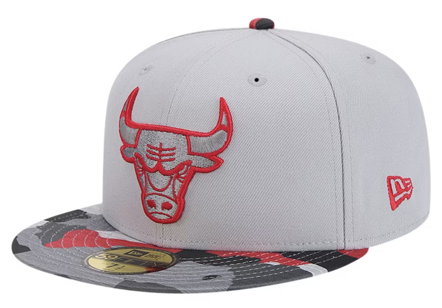 New Era Chicago Bulls Camo Visor Fitted Hat Grey