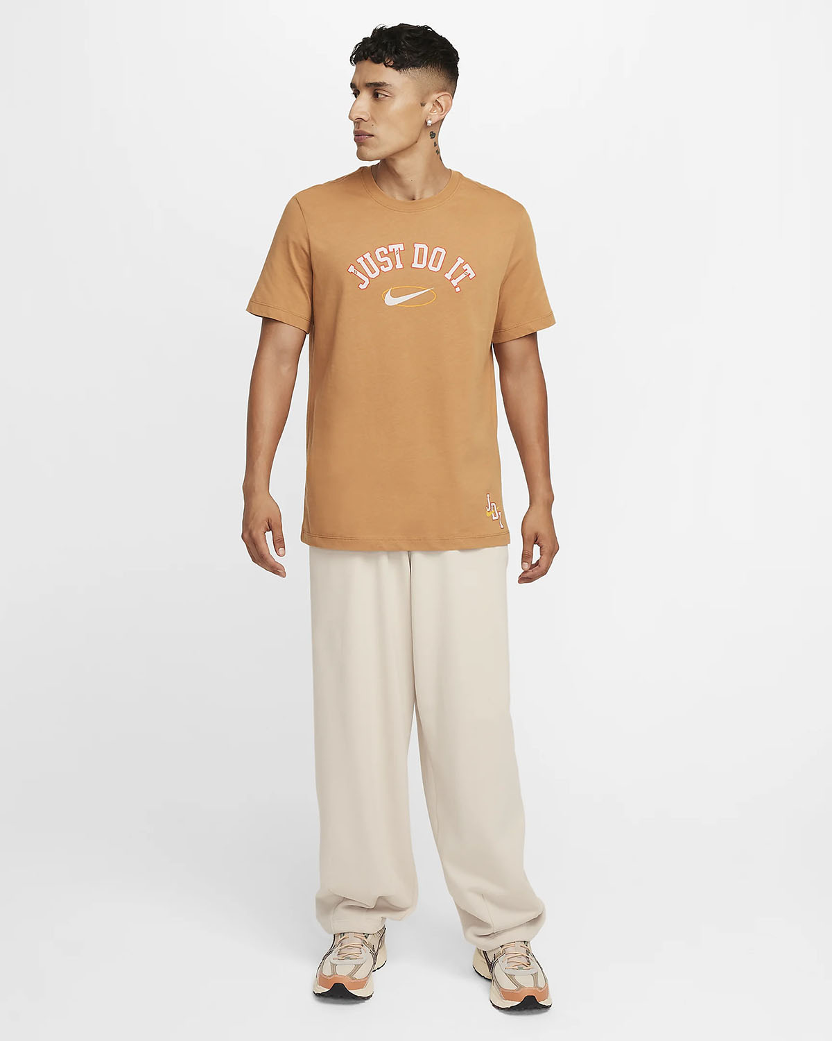 Nike Sportswear JDI T Shirt Flax Outfit