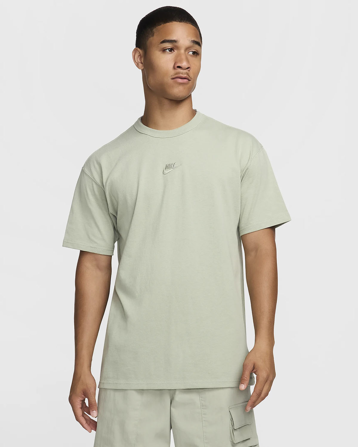 Nike Sportswear Premium Essentials Mens T Shirt Jade Horizon 1