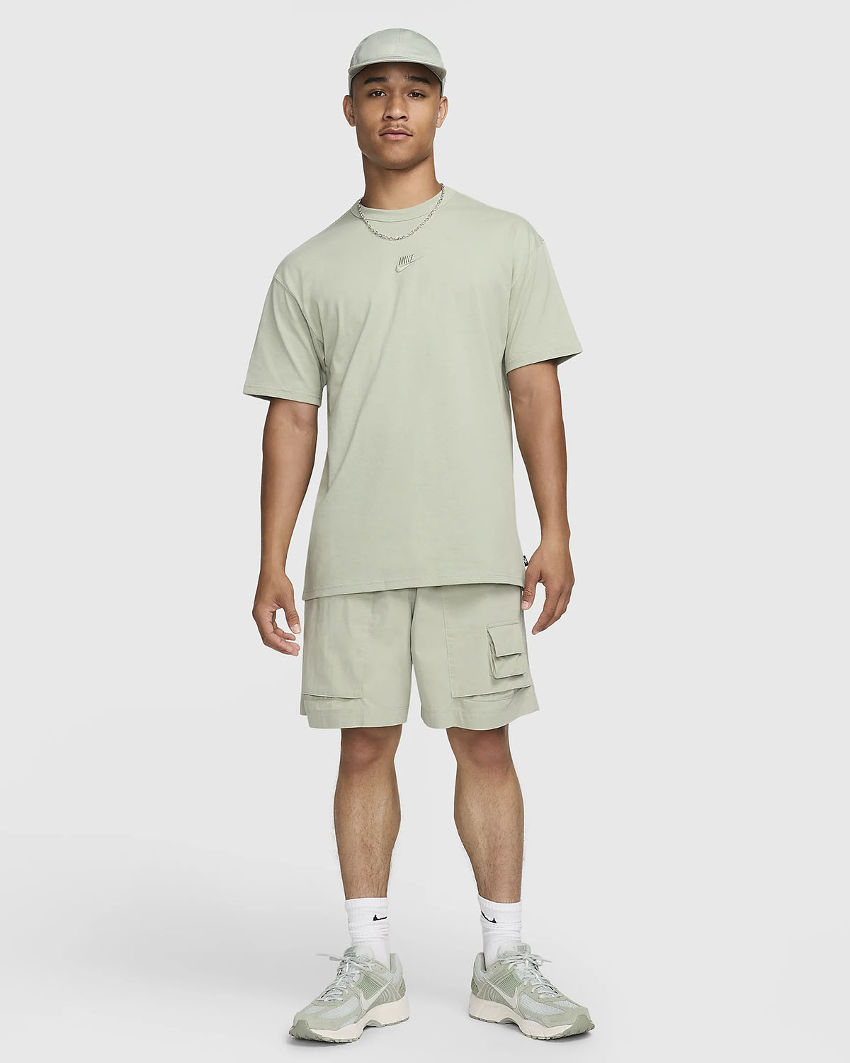 Nike Sportswear Premium Essentials Mens T Shirt Jade Horizon