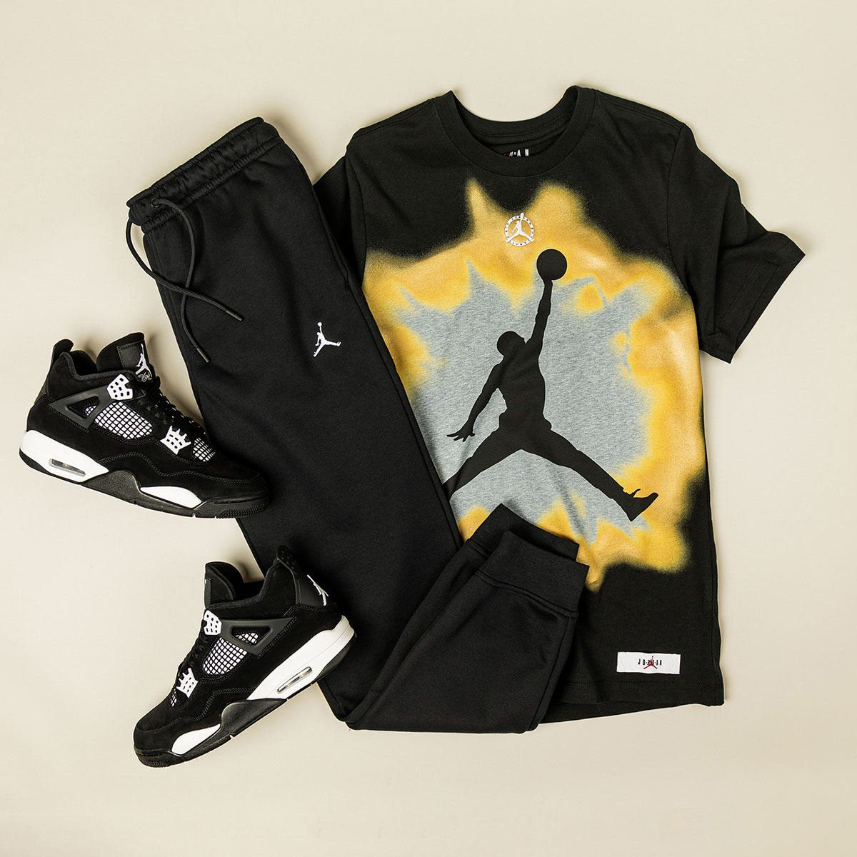 Air Jordan 4 White Thunder Shirt and Pants Outfit to Match Sneakers 1