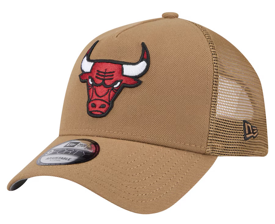 New Era Chicago Bulls 9Forty Trucker Hat Tan Gold 1