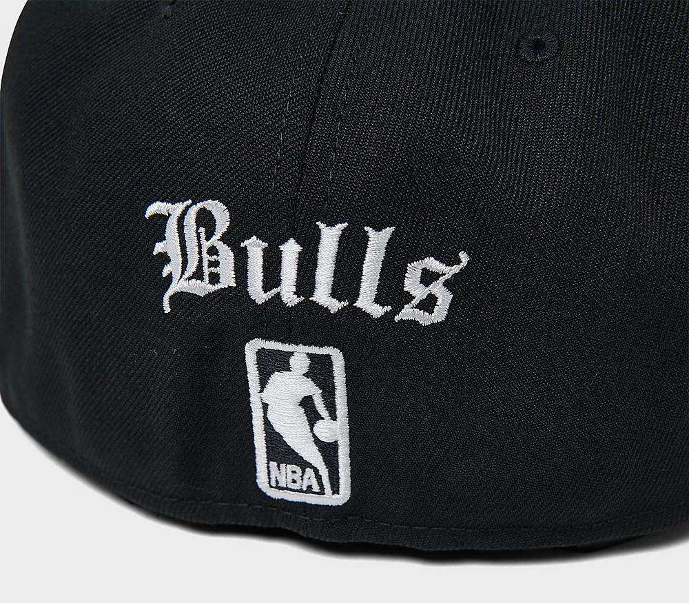 New Era Chicago Bulls Gothic Fitted Hat Black White Cap 4