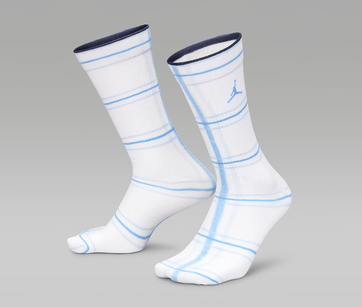 Jordan Essentials Holiday Crew Socks White Legend Blue 1