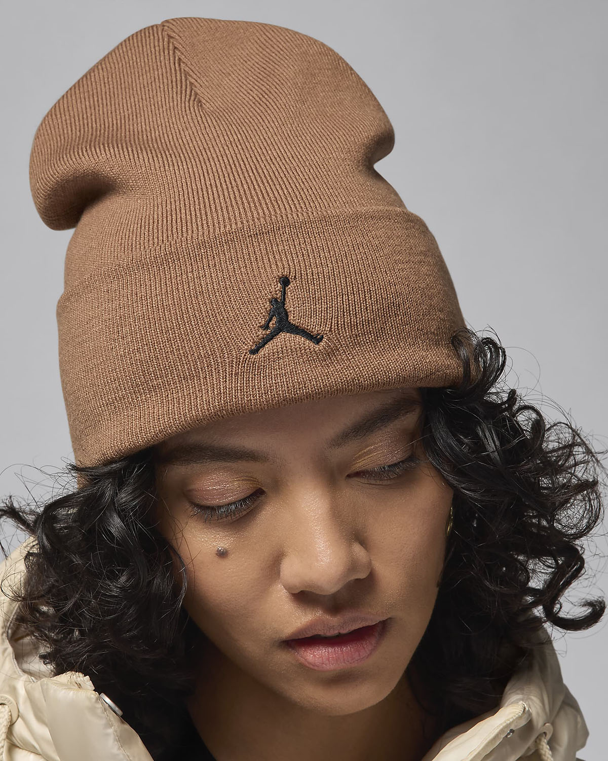 Jordan Peak Essential Beanie Archaeo Brown 2