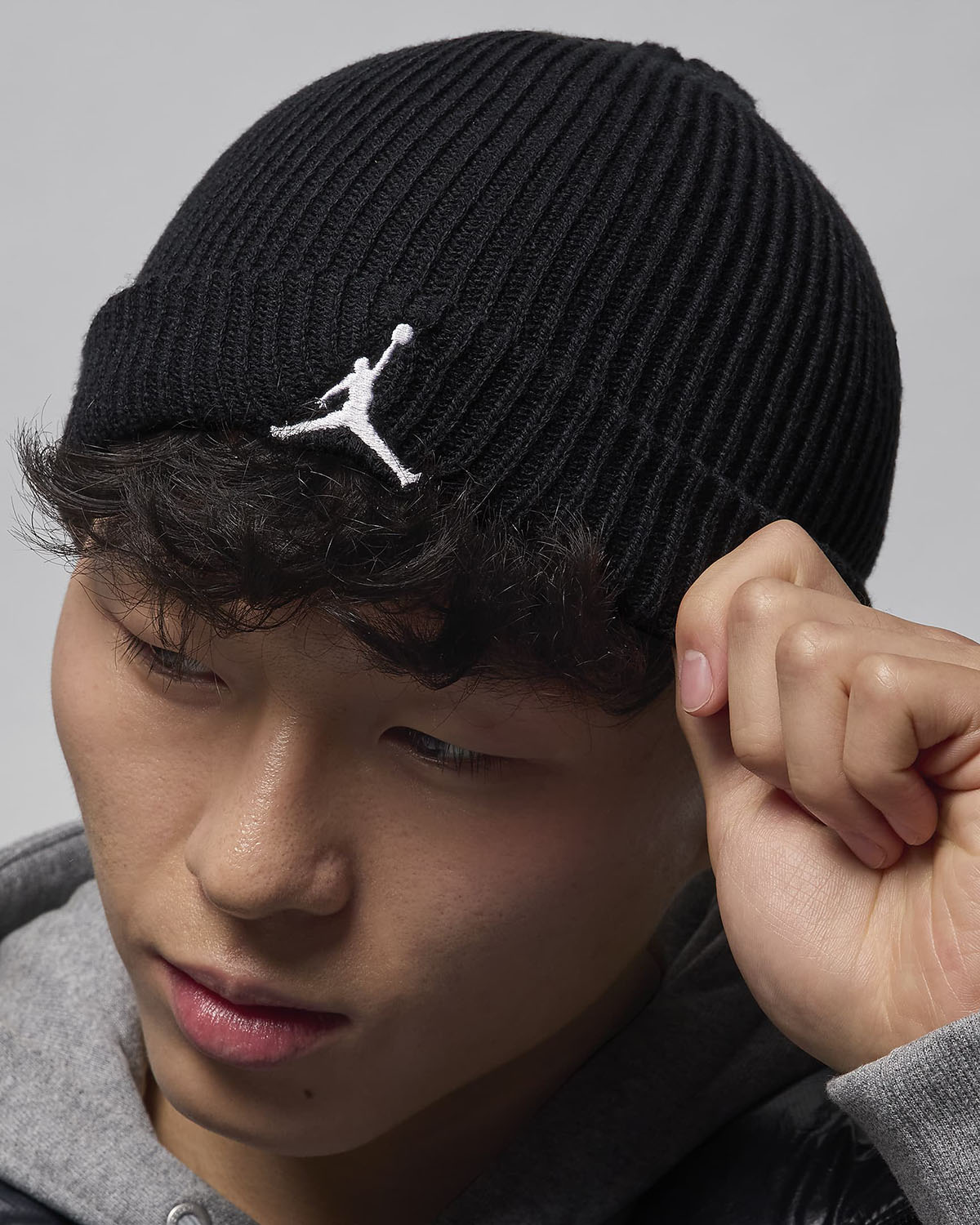 Jordan Terra Beanie Black White 2