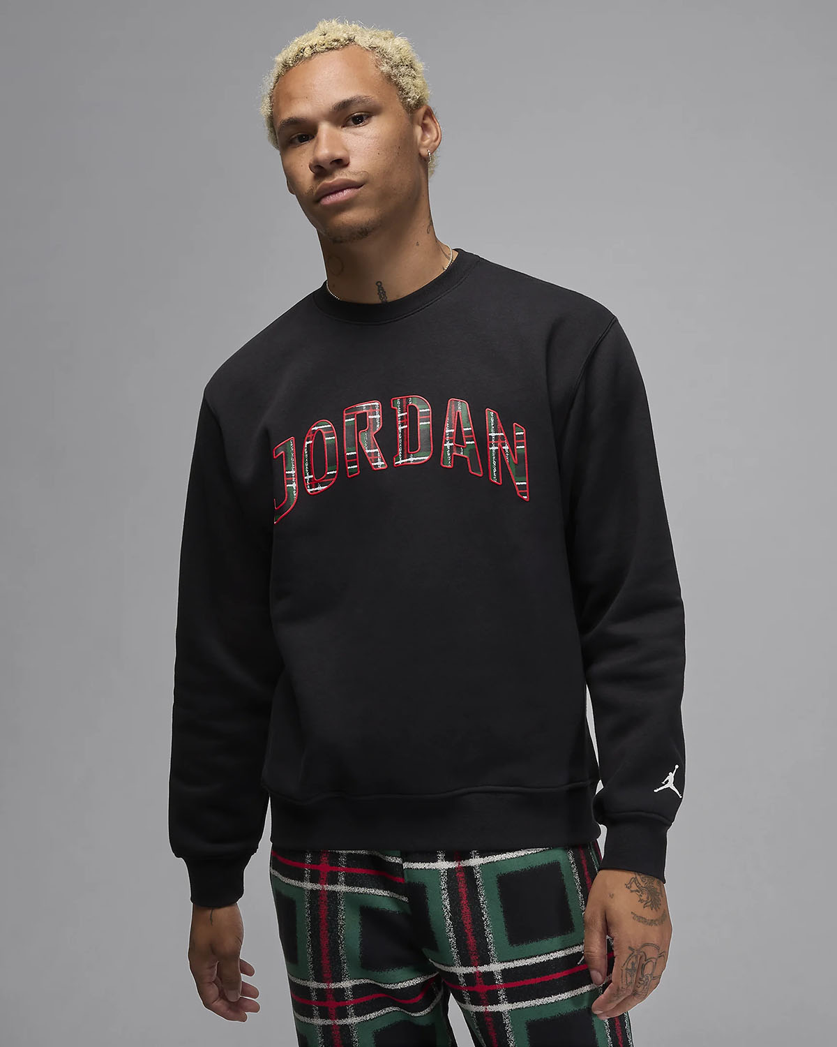 Jordan Essentials Fleece Holiday 2024 Sweatshirt Black Red Green 1