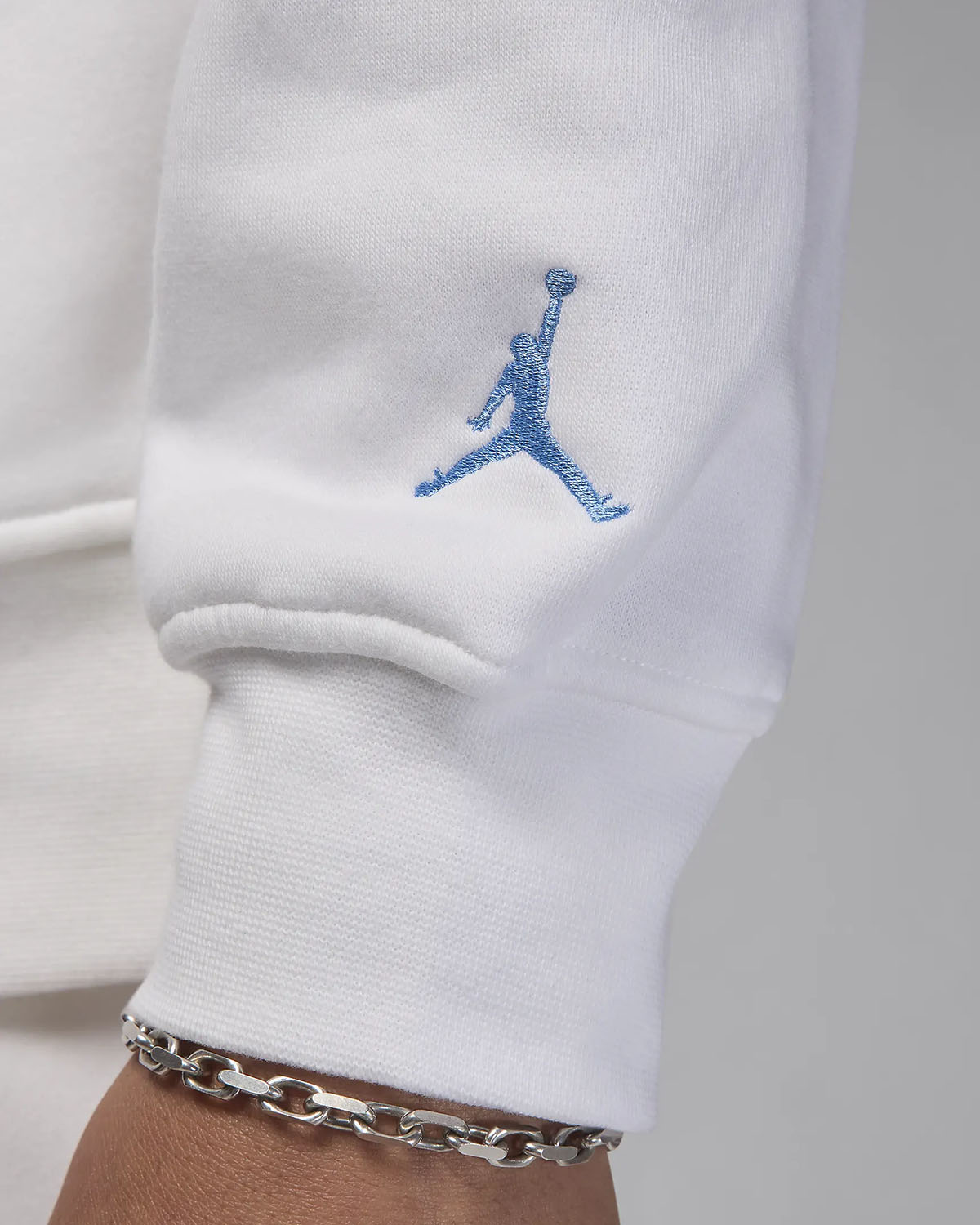 Jordan Essentials Fleece Holiday 2024 Sweatshirt White Legend Blue 2