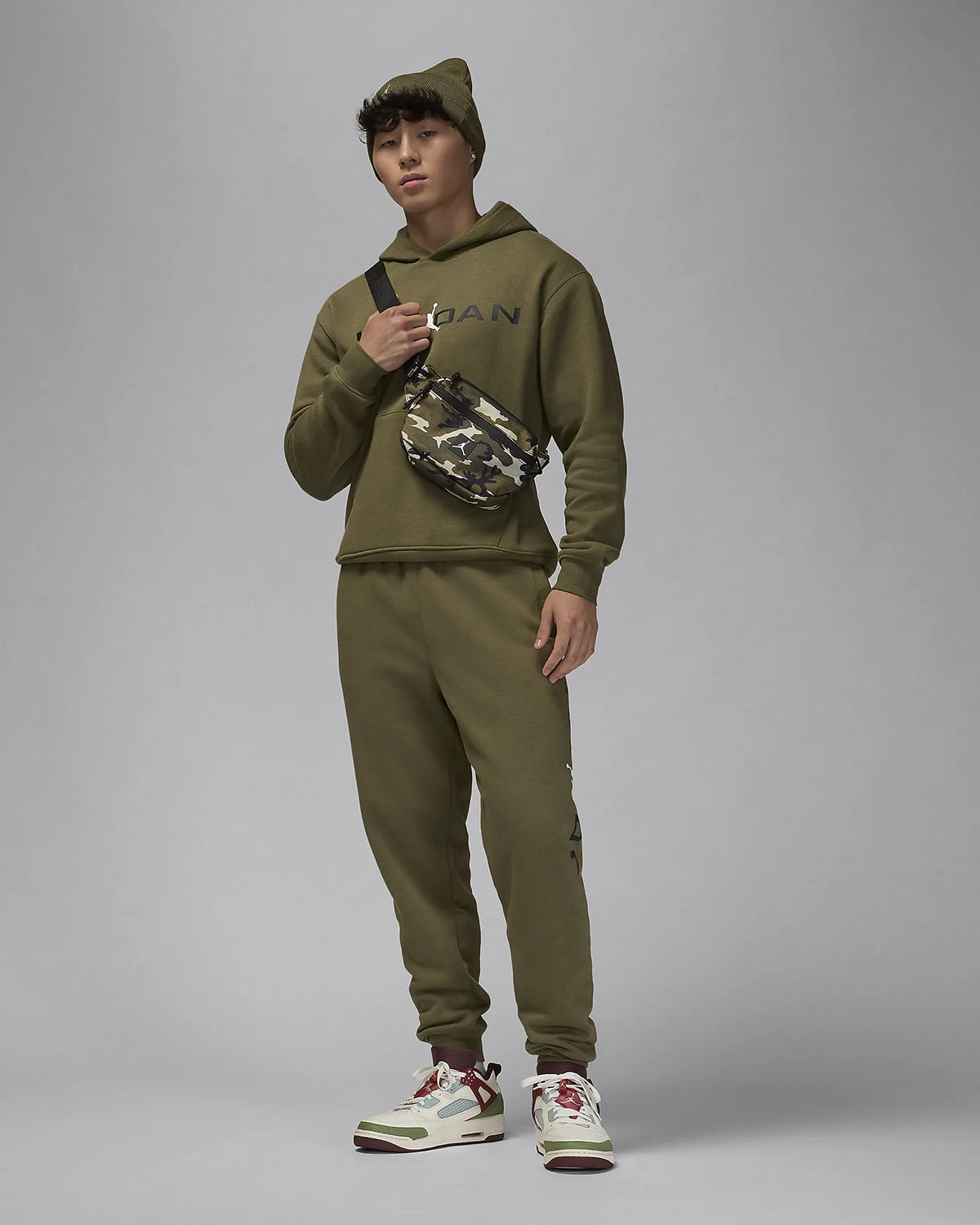 Jordan Essentials Fleece Hoodie and Joggers Medium Olive Outfit