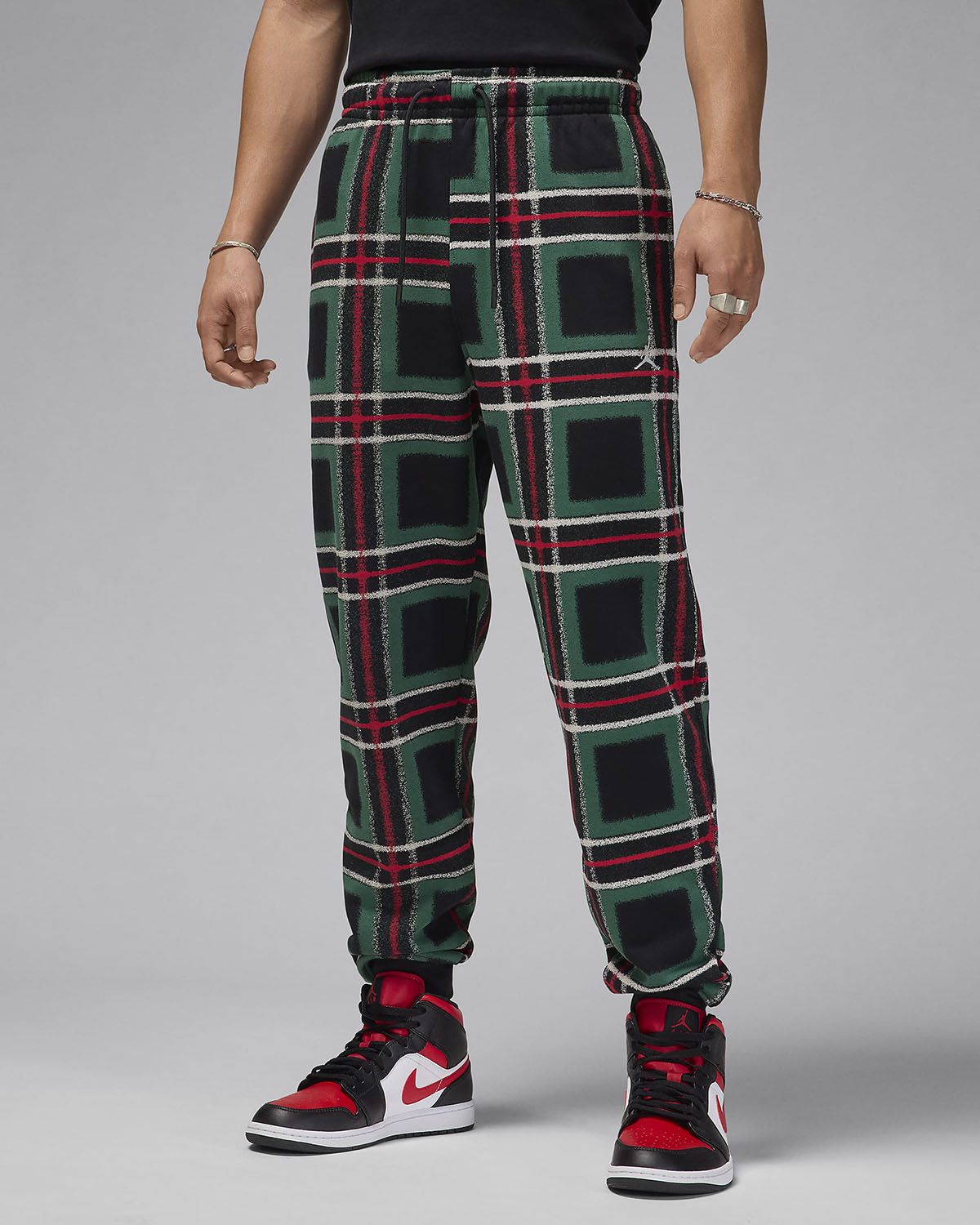 Jordan Essentials Holiday 2024 Fleece Pants Black Red Green 1