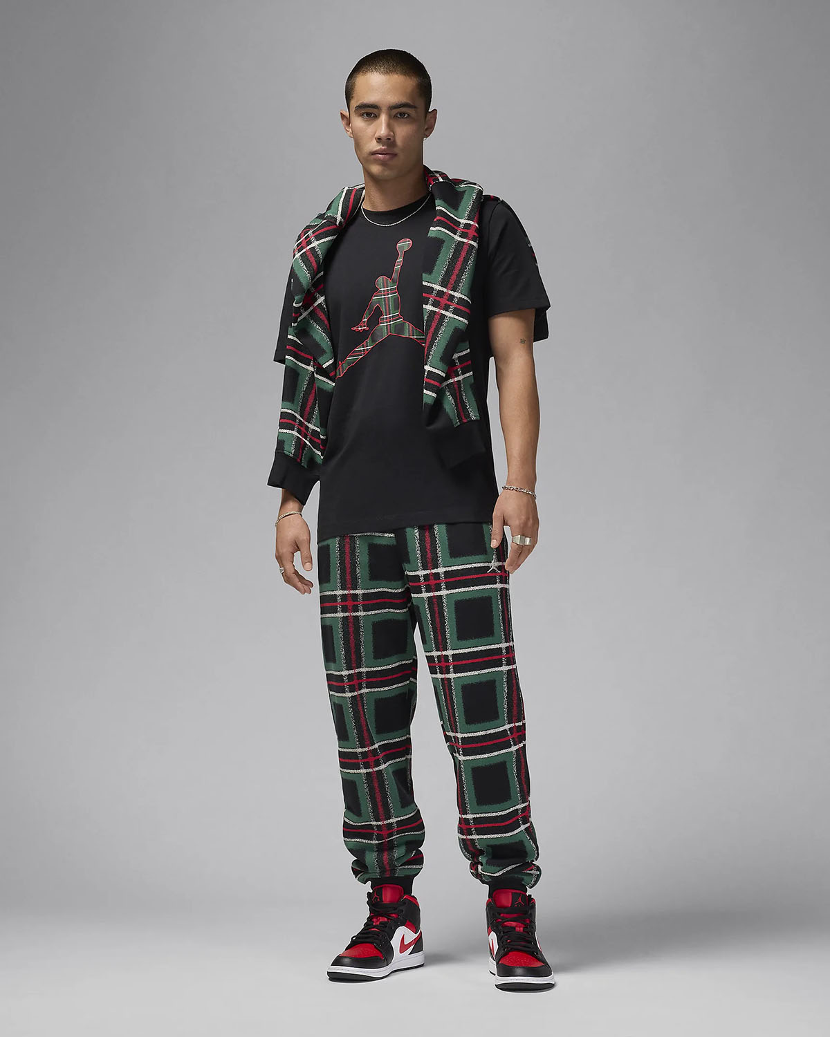 Jordan Essentials Holiday 2024 Shirt and Pants Black Red Green Outfit