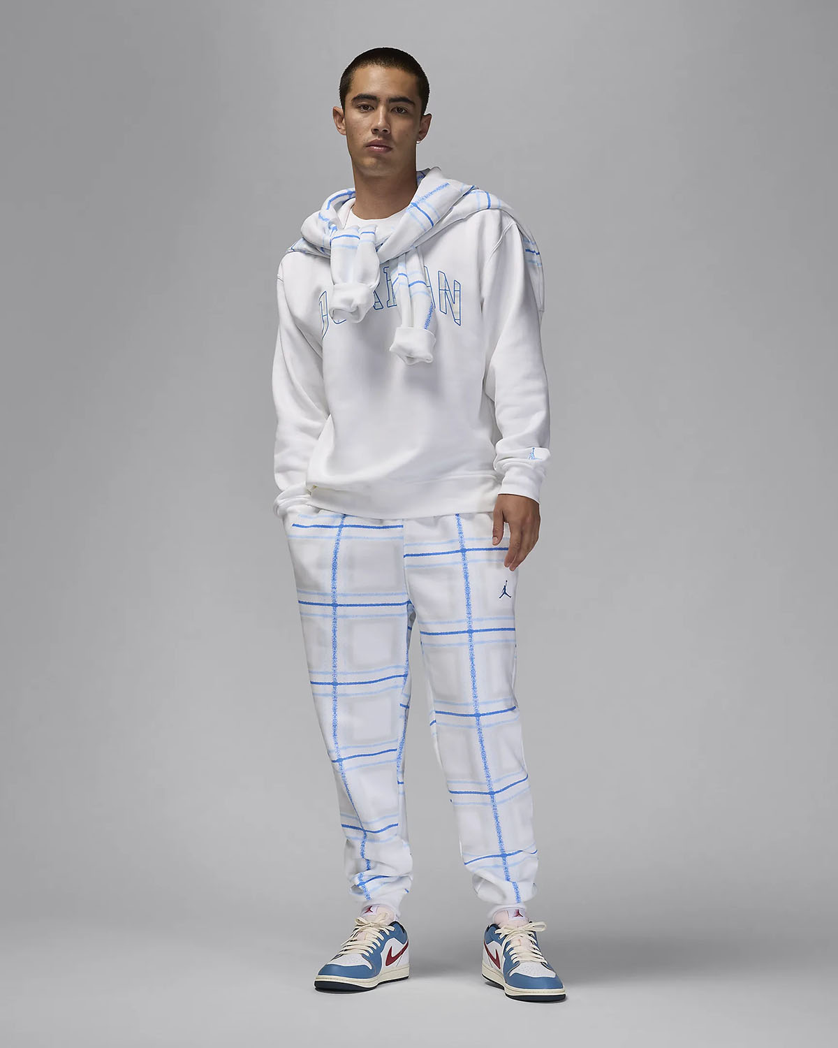 Jordan Essentials Holiday 2024 Sweatshirt Pants White Legend Blue Outfit