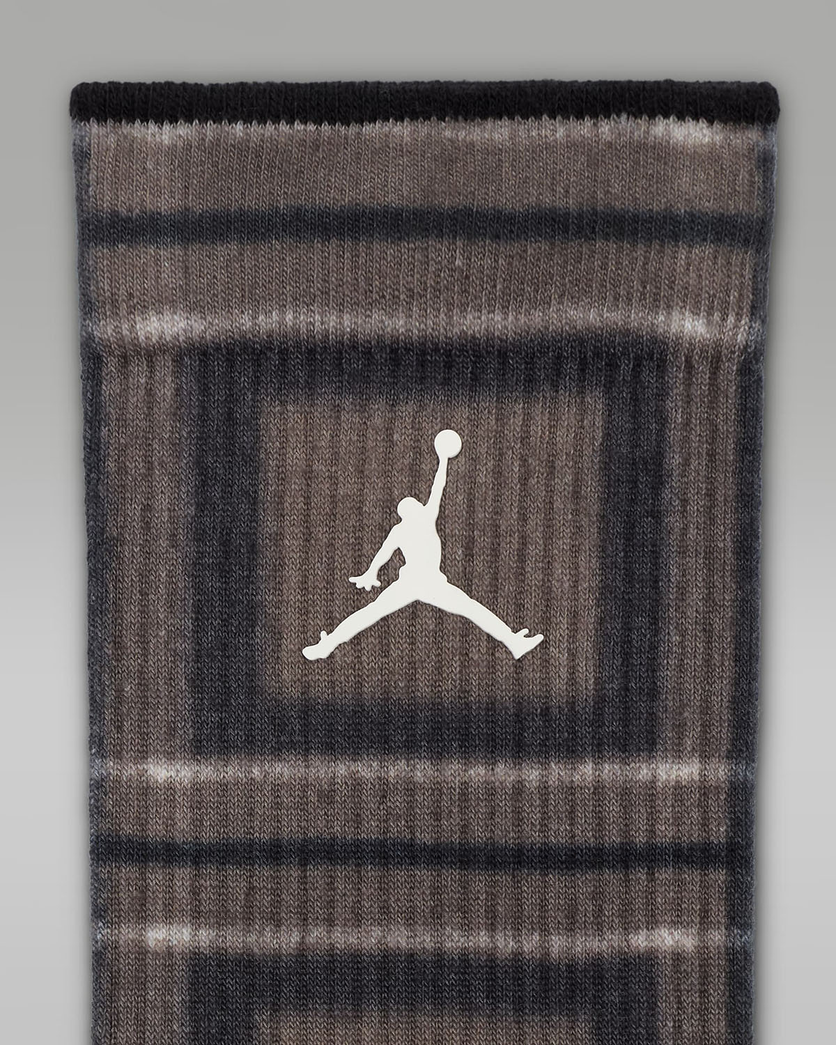 Jordan Everyday Essentials Holiday Crew Socks Archaeo Brown 2