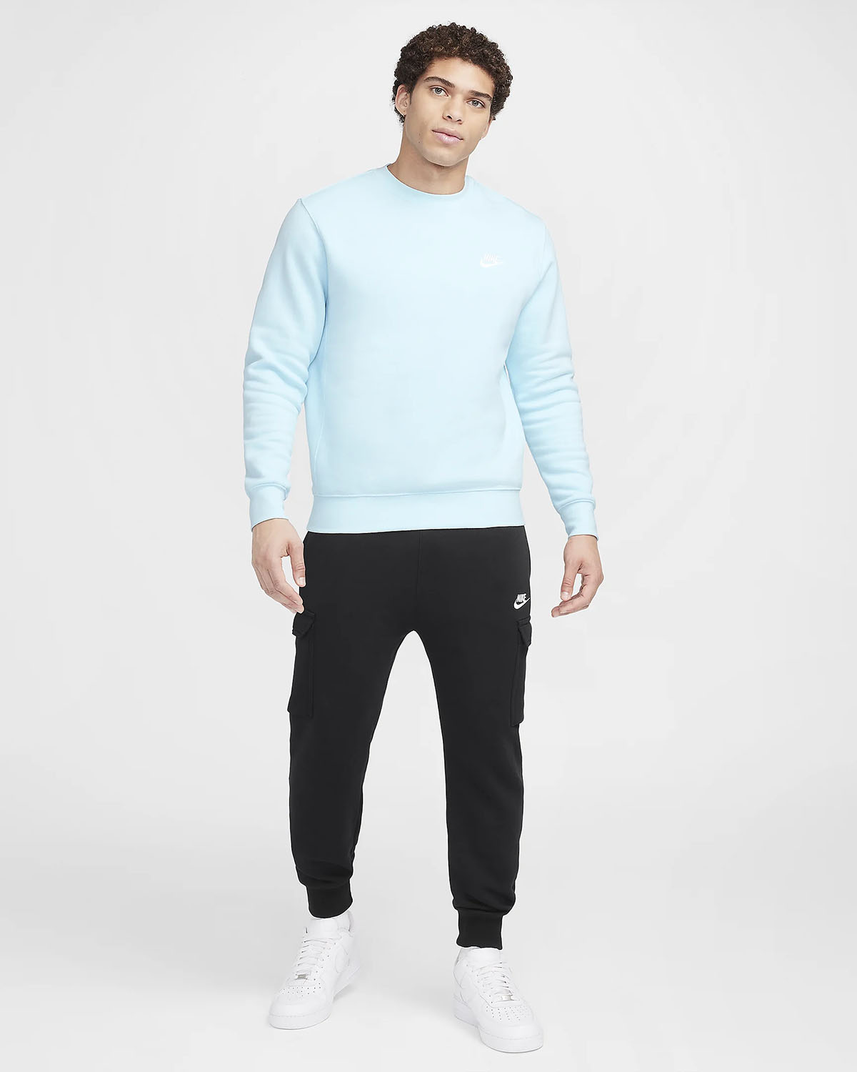 Nike Club Fleece Crew Sweatshirt Glacier Blue Outfit