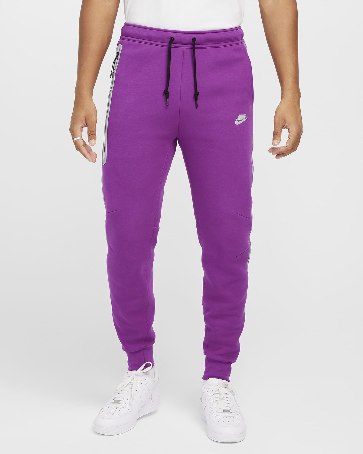 Nike Tech Fleece Joggers Bold Berry 1