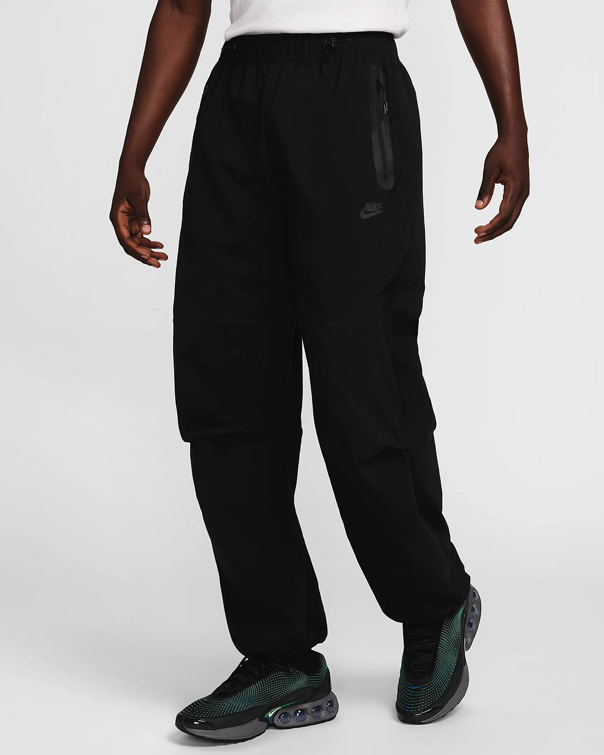 Nike Tech Woven Oversized Pants Black