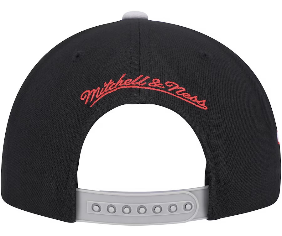 Air-Jordan-3-Black-Cement-2024-Chicago-Bulls-Snapback-Hat-Mitchell-and-Ness-4