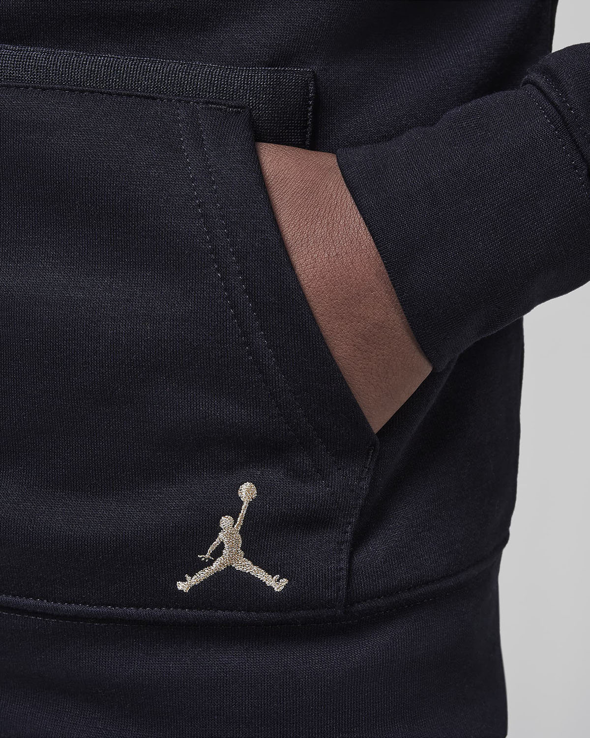 Jordan See Me Shine Boys Grade School Hoodie Black Gold 4