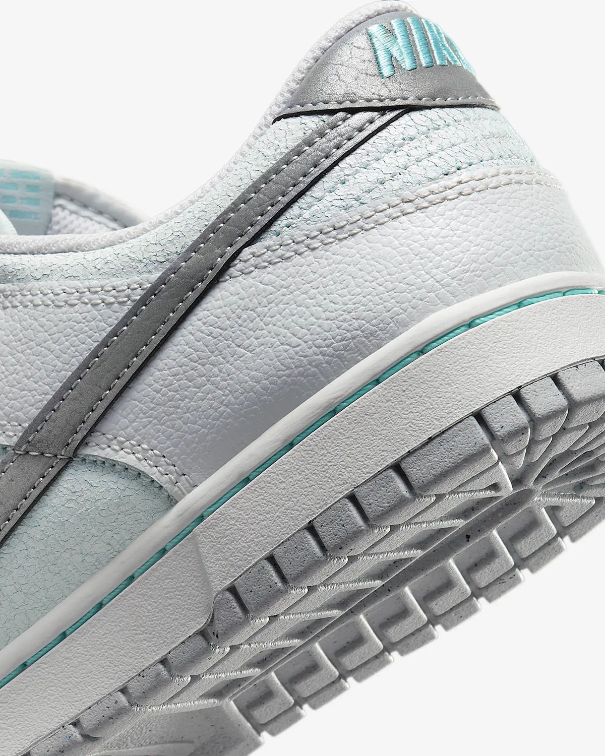 Nike Dunk Low Summit White Glacier Ice Vast Grey 8