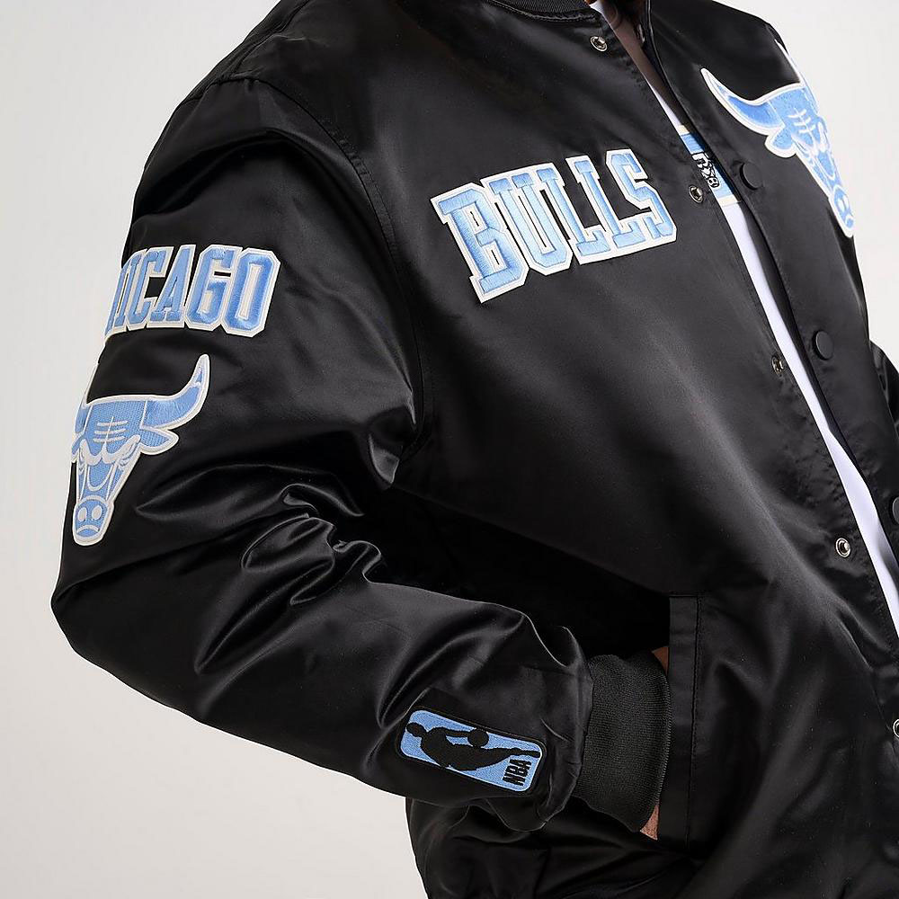 Air-Jordan-11-Legend-Blue-2024-Pro-Standard-Chicago-Bulls-Satin-Jacket-5