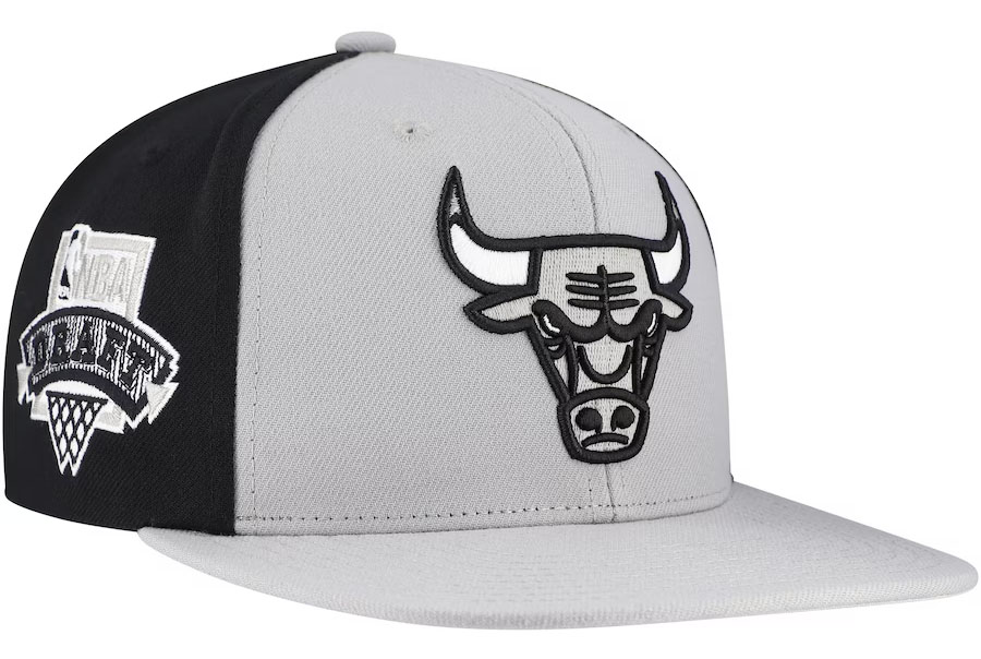 Chicago Bulls Mitchell and Ness Grey Black Snapback Hat 2