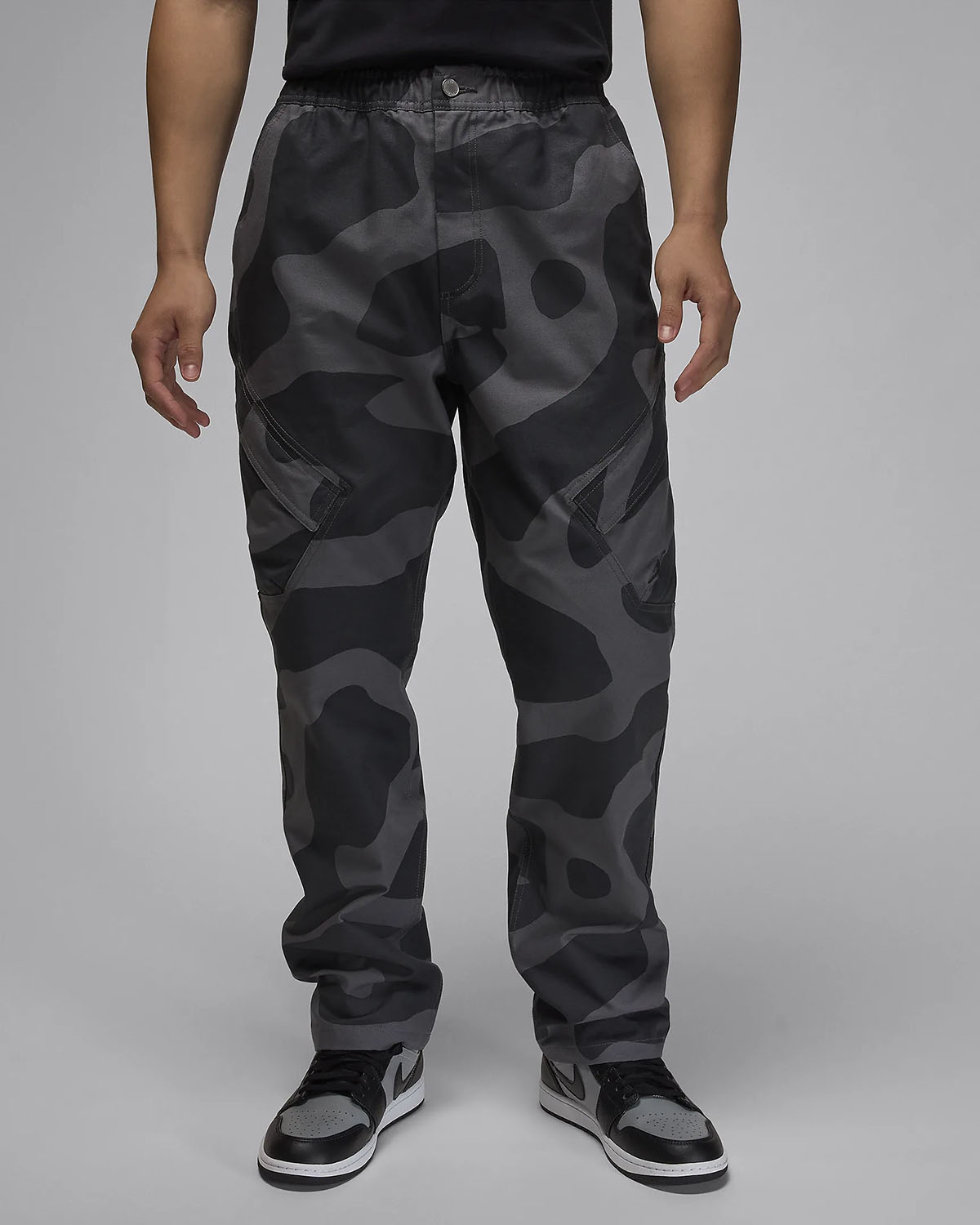 Jordan Essentials Chicago Camo Pants Iron Grey 1