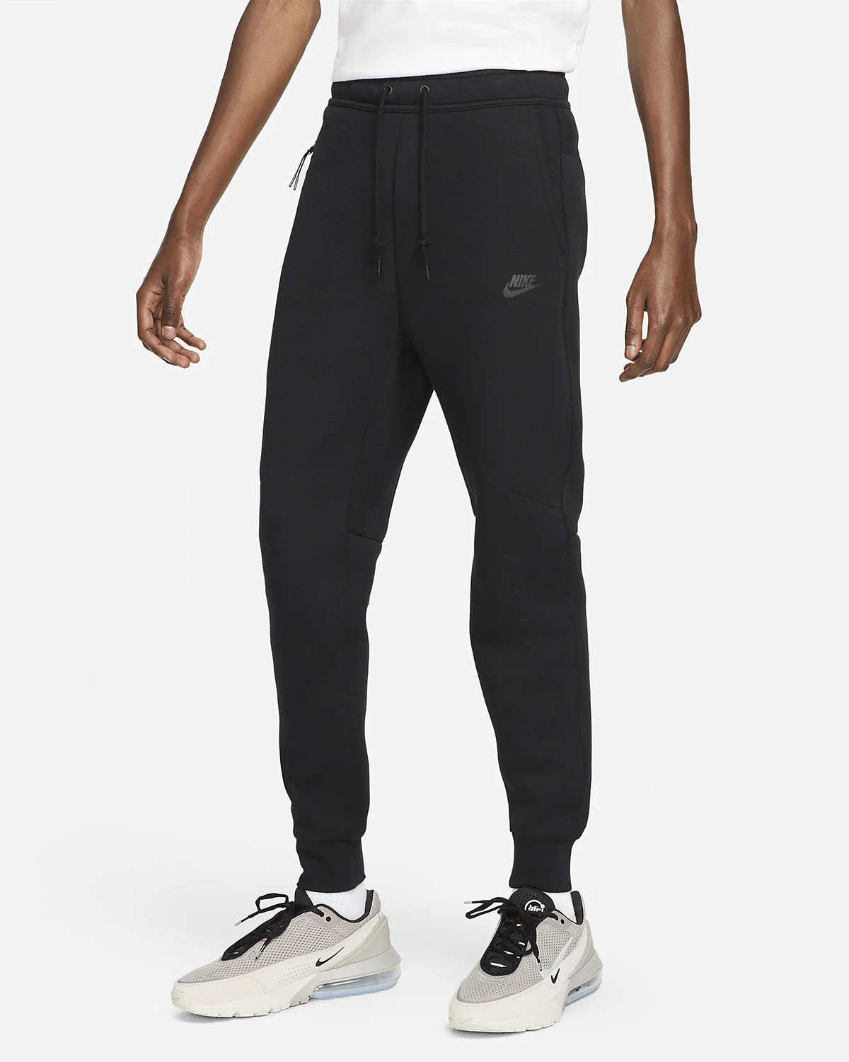 Nike-Tech-Fleece-Joggers-Black-1