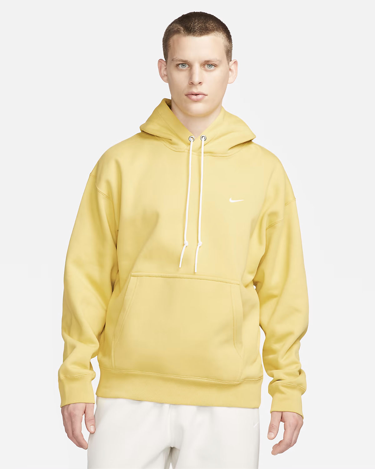 Nike Solo Swoosh Pullover Hoodie Soft Yellow Saturn Gold