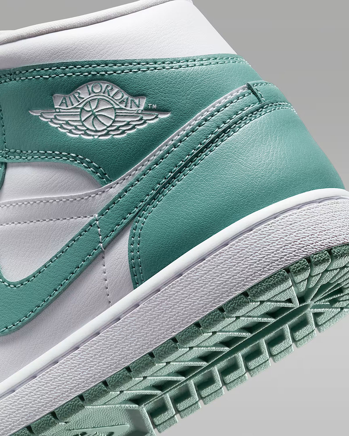 Air Jordan 1 Mid White Cannon Womens Shoes 8