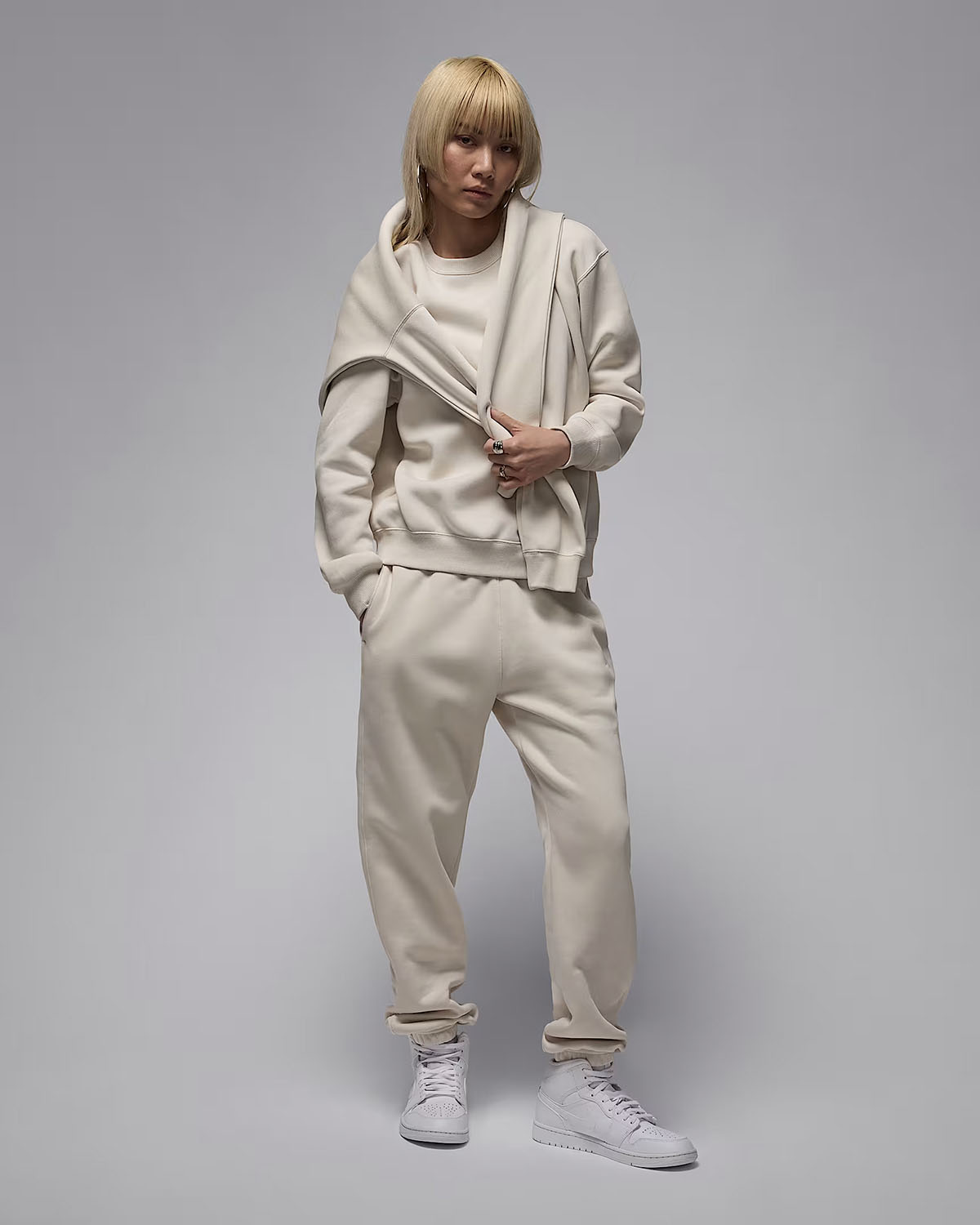 Jordan Brooklyn Fleece Womens Pants Light Orewood Brown Outfit