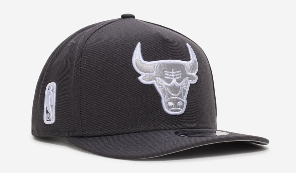 Air Jordan 9 Cool Grey 2025 New Era Bulls Snapback Hat