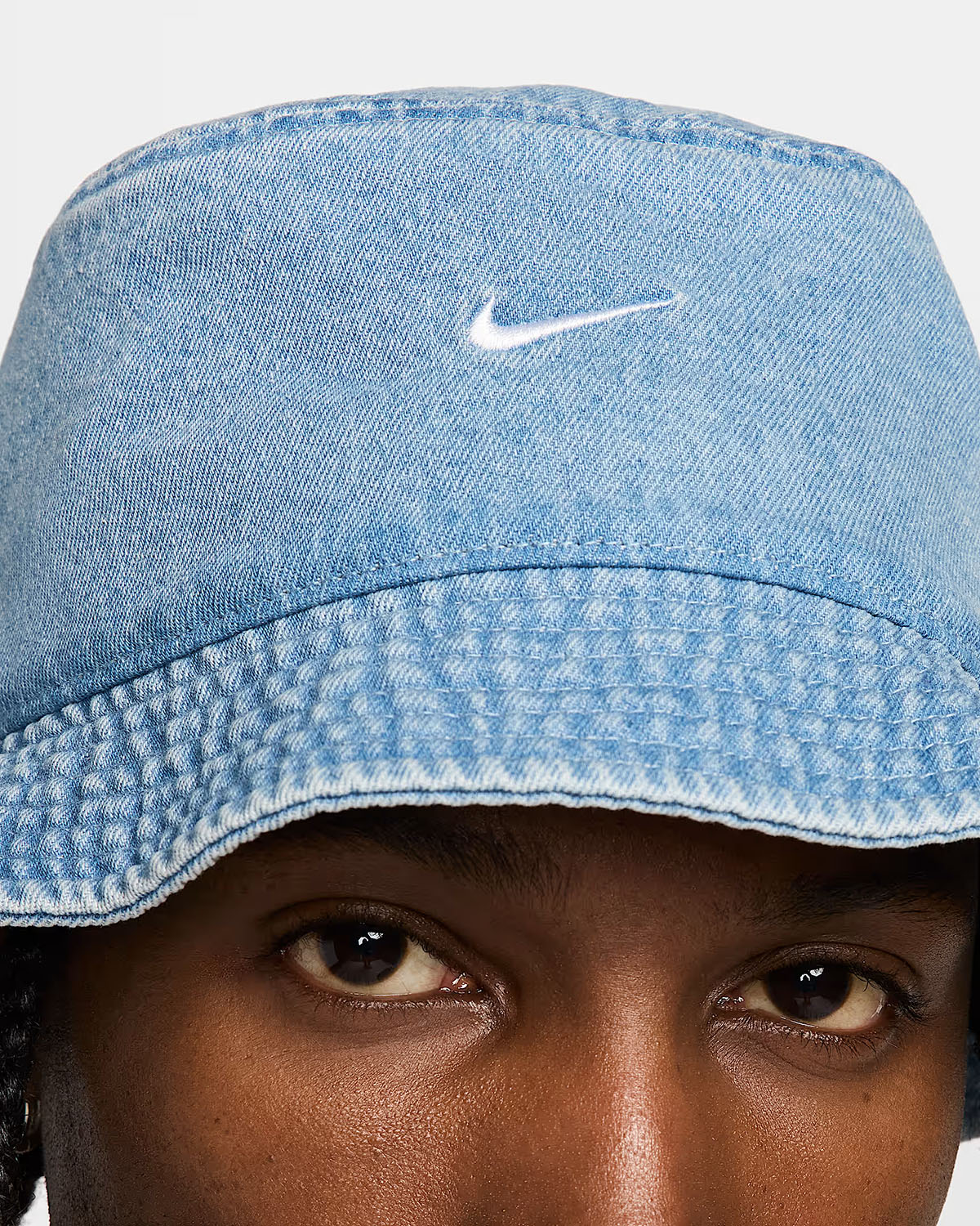 Nike Apex Denim Bucket Hat 2
