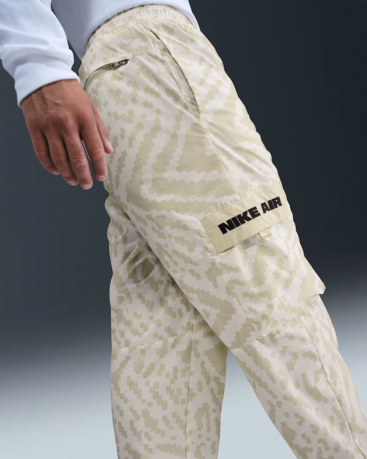 Nike Air Mens Woven Cargo Pants Sail Light Khaki Black 2
