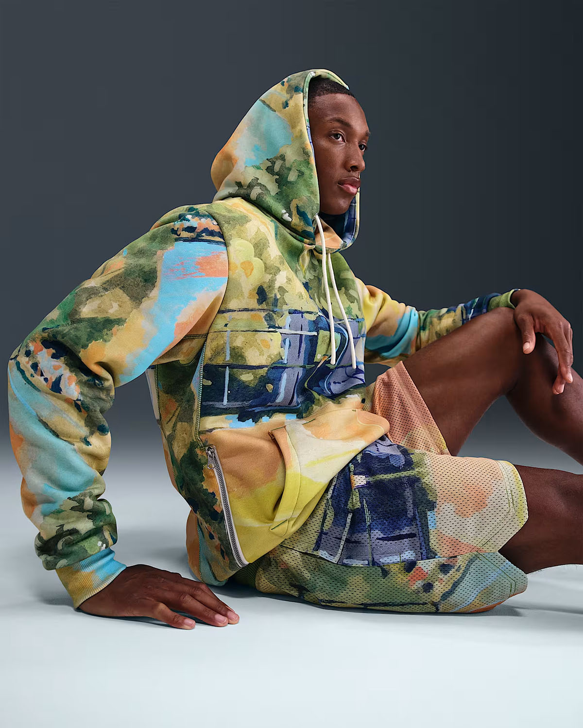 Nike Basketball Court Art Standard Issue Mens Pullover Hoodie and Shorts Multi Color