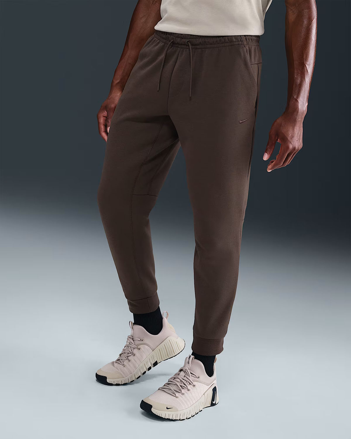 Nike Primary Fleece Mens Joggers Baroque Brown