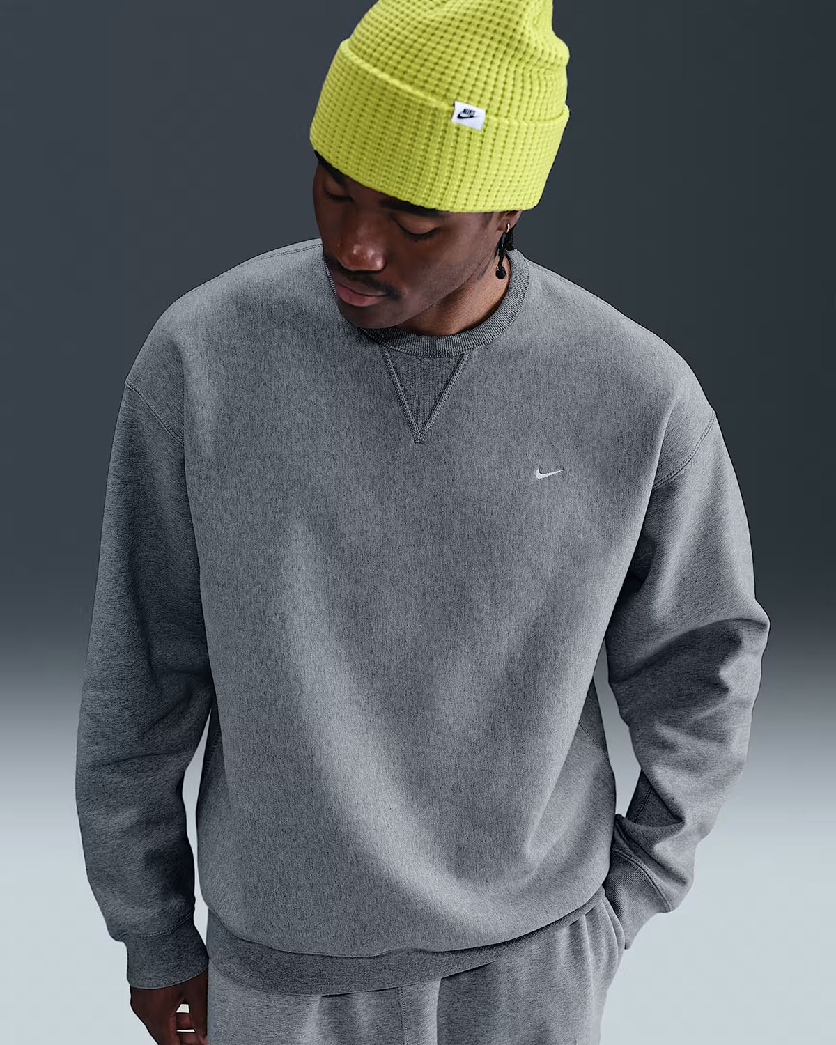 Nike Solo Swoosh Mens Fleece Crew Sweatshirt Dark Grey Heather