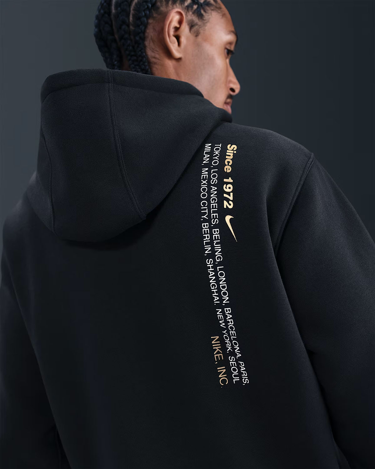 Nike Sportswear Club Fleece Mens Pullover Hoodie Black Metallic Gold 2