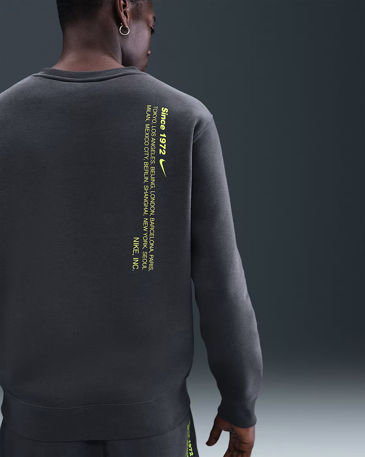 Nike Sportswear Club Mens Fleece Crew Sweatshirt Anthracite Volt 2