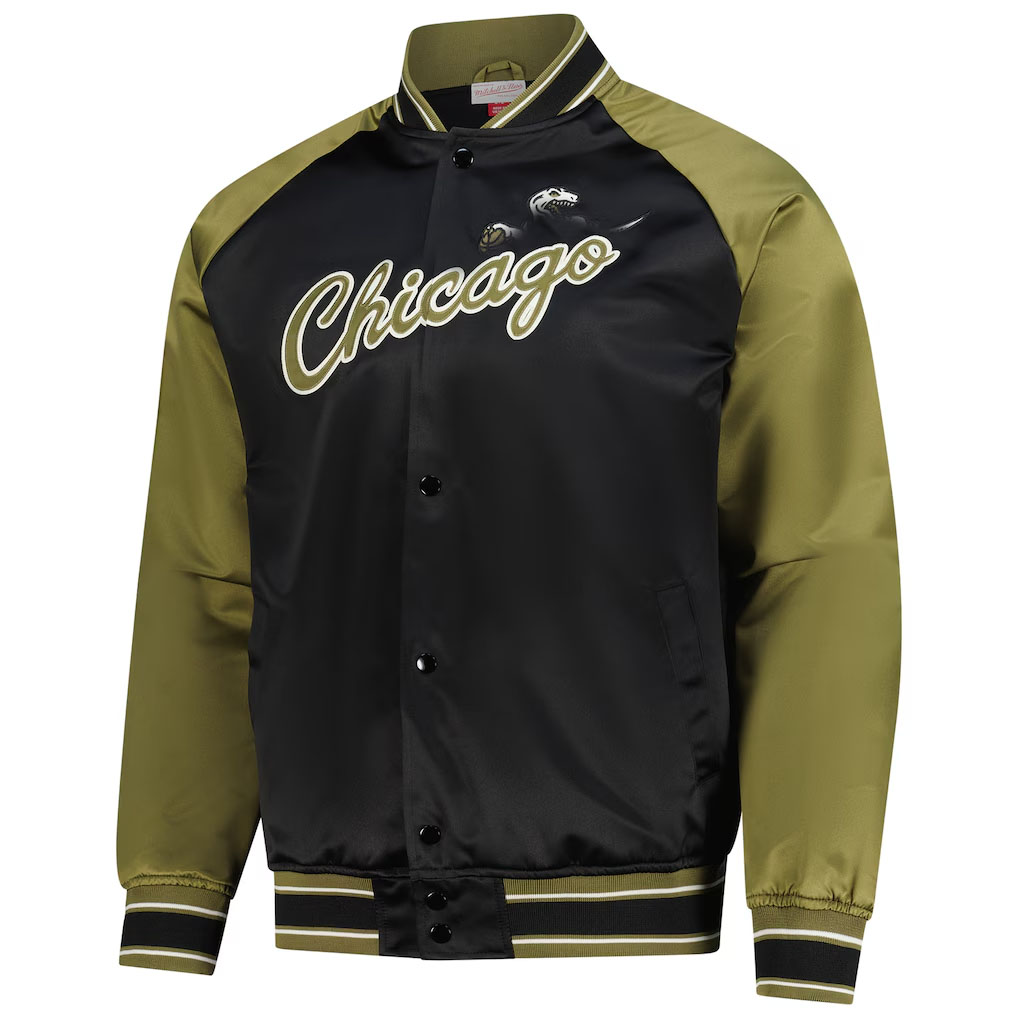 Chicago Bulls Mitchell and Ness Clutch Satin Raglan Full Snap Jacket Olive Black 1