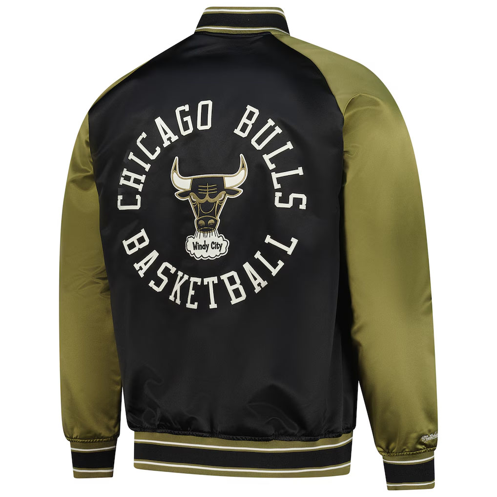 Chicago Bulls Mitchell and Ness Clutch Satin Raglan Full Snap Jacket Olive Black 2