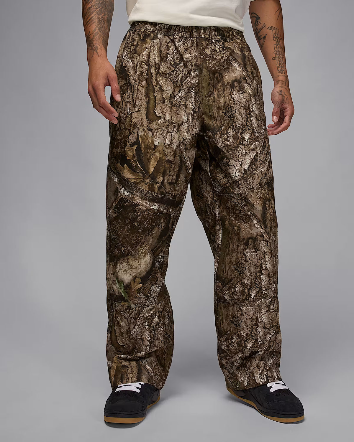 Jordan Brooklyn Mens Woven Realtree Camo Pants