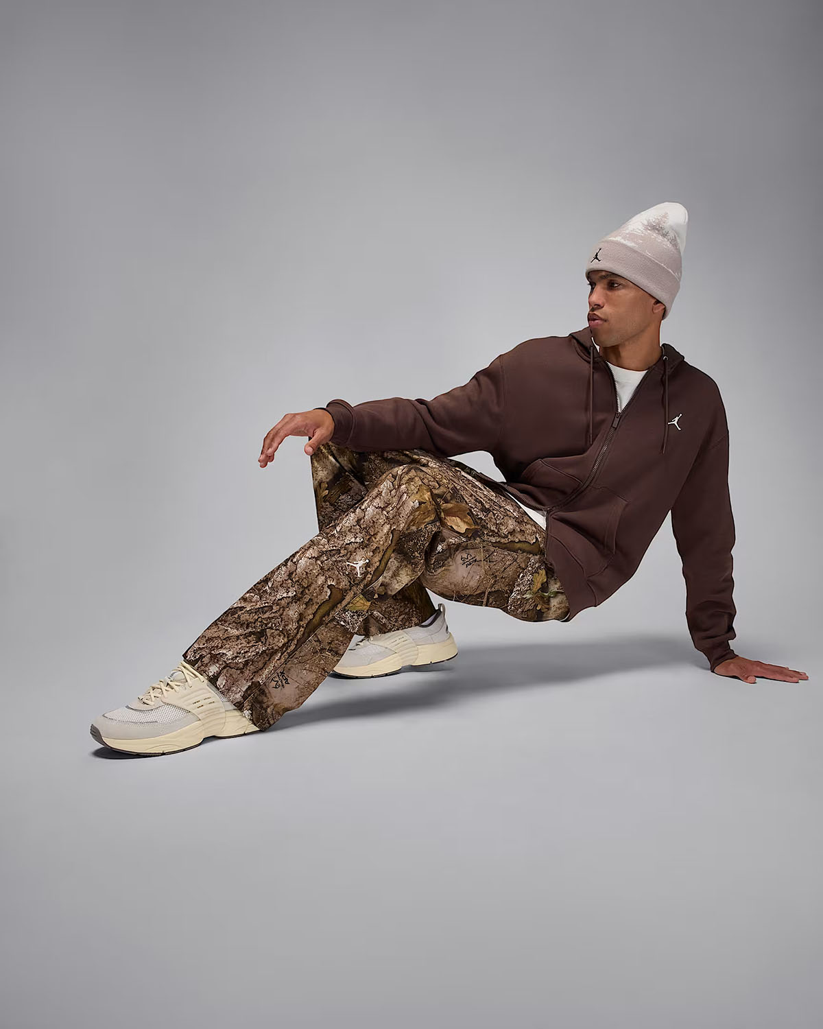 Jordan Trunner OS Light Orewood Brown Outfit