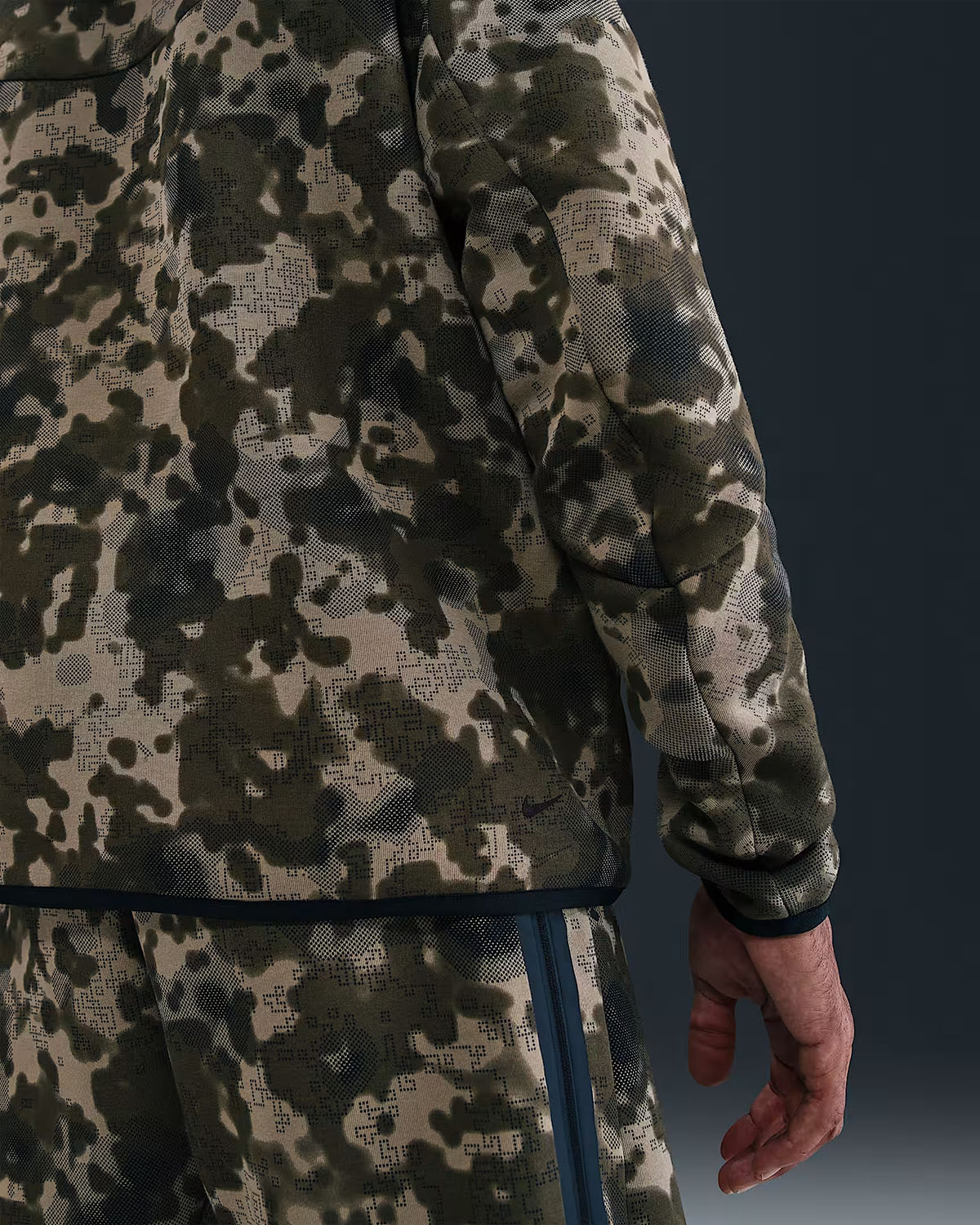 Nike-Tech-Fleece-Mens-Full-Zip-Camo-Windrunner-Hoodie-Jacket-Neutral-Olive-Black-2