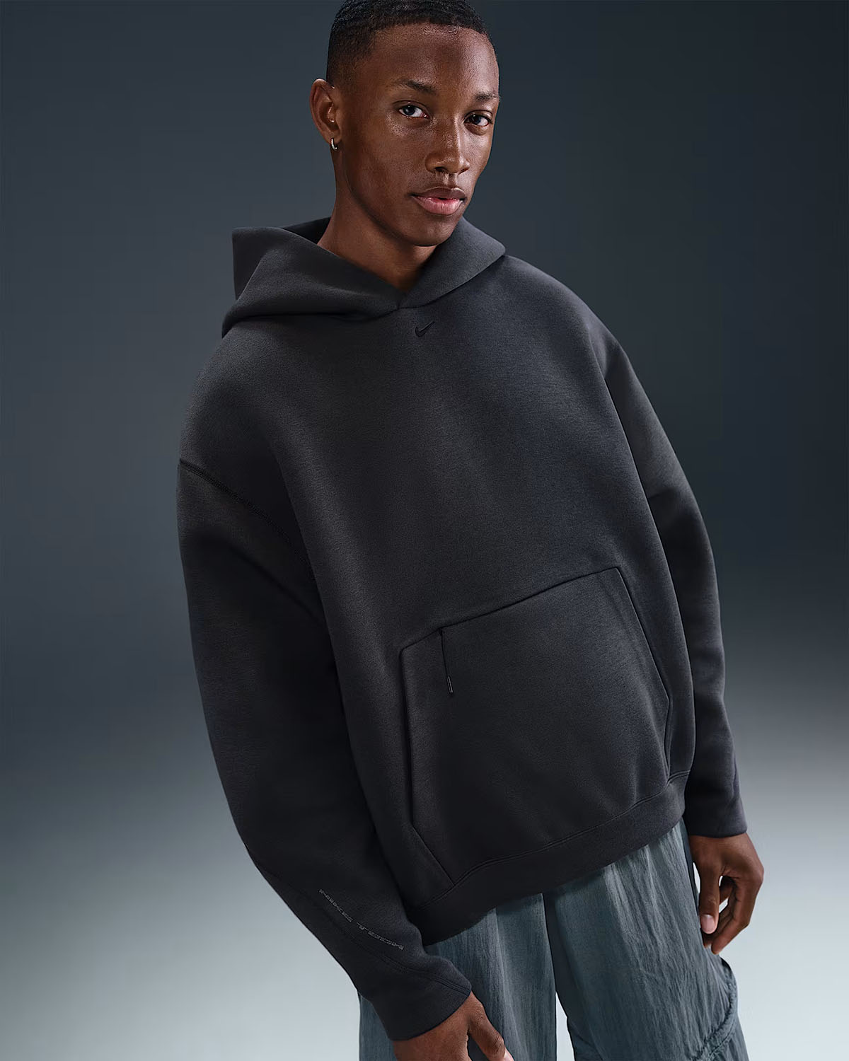 Nike-Tech-Fleece-Mens-Oversized-Hoodie-Anthracite-Black-1